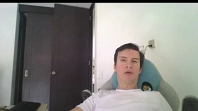 Snapshot of fieryloves chatting on 09.08.25 fieryloves online show from 09.08.25