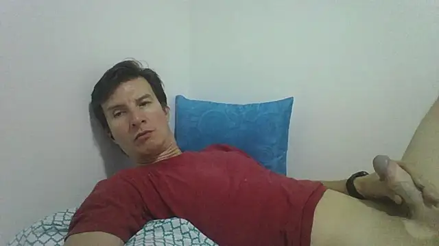 Snapshot of fieryloves chatting on 10.08.25 fieryloves online show from 10.08.25