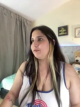 Snapshot of valentina_jonnes1 chatting on 12.12.24 valentina jonnes1 online show from 12.12.24