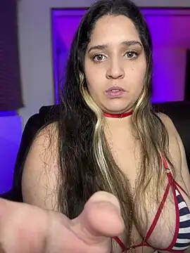 Snapshot of valentina_jonnes1 chatting on 03.08.25 valentina jonnes1 online show from 03.08.25