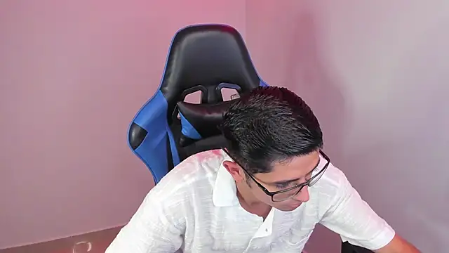 Snapshot of Ethan_Sai___ chatting on 01.11.25 Ethan Sai online show from 01.11.25