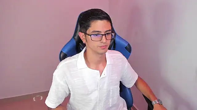 Snapshot of Ethan_Sai___ chatting on 01.11.25 Ethan Sai online show from 01.11.25