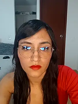 SophieBaker   online show from 03.05.25