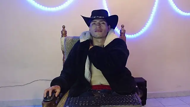 Snapshot of nolanjay_ chatting on 03.11.25 nolanjay online show from 03.11.25