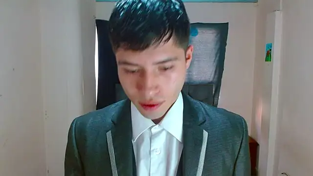 Snapshot of nolanjay_ chatting on 09.15.25 nolanjay online show from 09.15.25