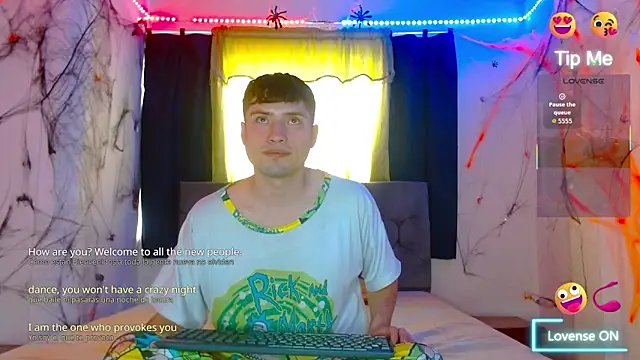 Snapshot of nolanjay_ chatting on 10.08.25 nolanjay online show from 10.08.25