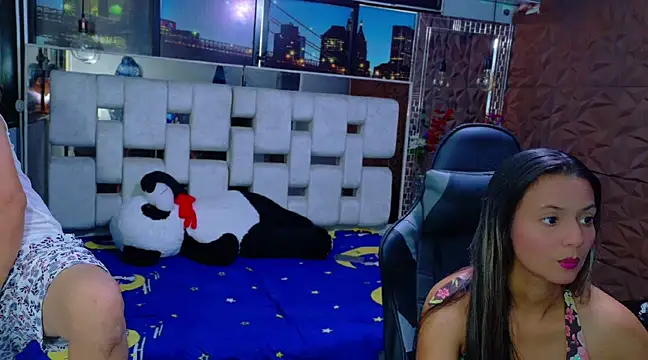 Snapshot of ValentinaAndTerry chatting on 01.26.25 ValentinaAndTerry online show from 01.26.25