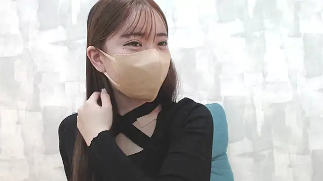 Snapshot of LOVE_MOMO_LOVE chatting on 12.08.24 LOVE MOMO LOVE online show from 12.08.24