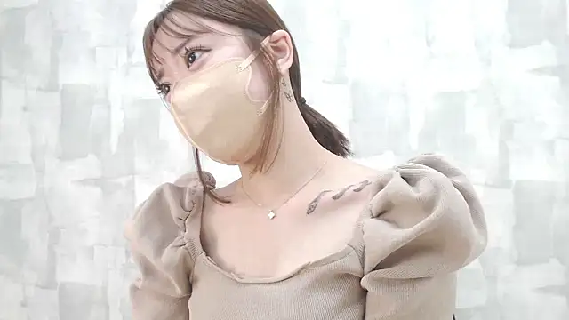 Snapshot of LOVE_MOMO_LOVE chatting on 01.13.25 LOVE MOMO LOVE online show from 01.13.25