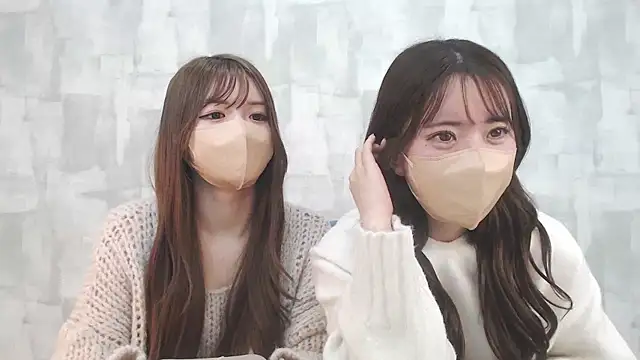 Snapshot of LOVE_MOMO_LOVE chatting on 02.06.25 LOVE MOMO LOVE online show from 02.06.25