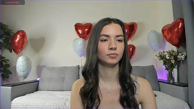 Snapshot of NicoleLuv chatting on 02.14.25 NicoleLuv online show from 02.14.25