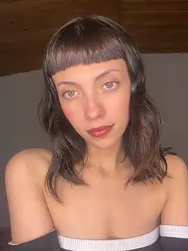 Snapshot of MiaGoth_ chatting on 03.02.25 MiaGoth online show from 03.02.25