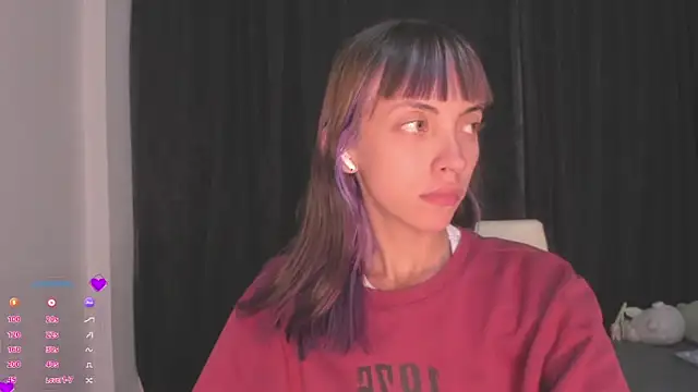 Snapshot of MiaGoth_ chatting on 09.19.25 MiaGoth online show from 09.19.25