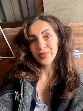 EmaSkyes online show from 09.26.25