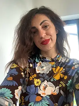 EmaSkyes online show from 10.14.25