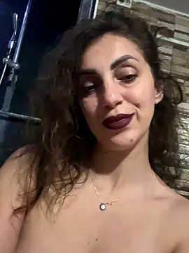 EmaSkyes online show from 10.28.25