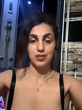 EmaSkyes online show from 11.07.25