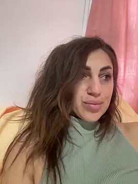 EmaSkyes online show from 11.10.25