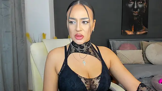 Snapshot of Sonia__Rey chatting on 02.26.25 Sonia Rey online show from 02.26.25