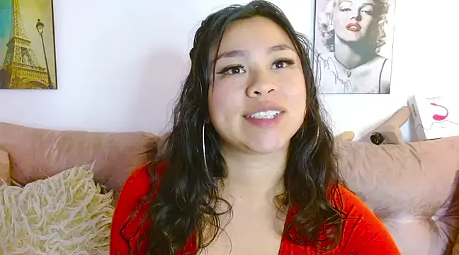 Snapshot of hinataleecs chatting on 02.05.25 hinataleecs online show from 02.05.25