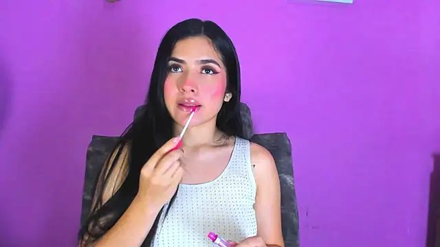 adara johnson   online show from 02.12.25