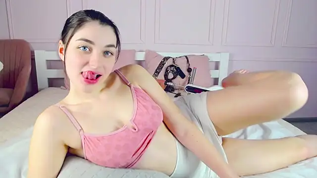 AngelinaWett online show from 01.19.25