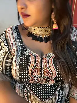 Ayesha mahi online show from 10.21.25