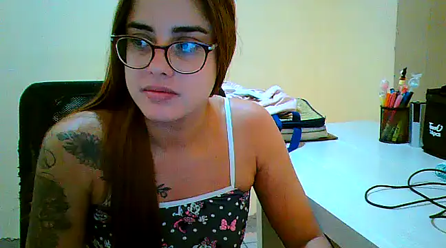 Snapshot of maliamiller chatting on 03.21.25 maliamiller online show from 03.21.25