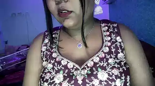 expression queen online show from 01.05.25