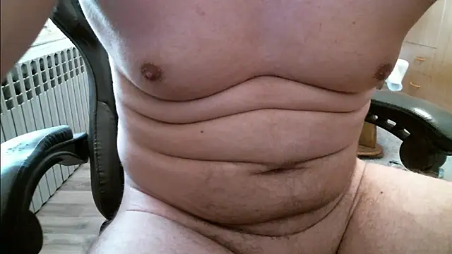 Snapshot of HornyBigCummer chatting on 10.22.25 HornyBigCummer online show from 10.22.25