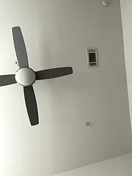 Snapshot of jadeskyxo chatting on 10.22.25 jadeskyxo online show from 10.22.25