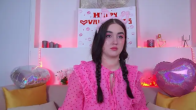 ChristinaMilton online show from 02.14.25