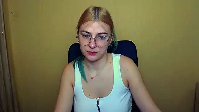 Luna Lush  online show from 01.09.25