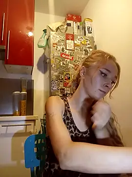 Snapshot of ElektrikFrancaise chatting on 09.23.25 ElektrikFrancaise online show from 09.23.25