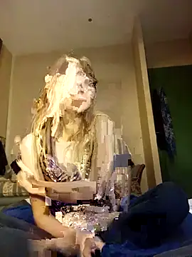 Snapshot of ElektrikFrancaise chatting on 11.07.25 ElektrikFrancaise online show from 11.07.25