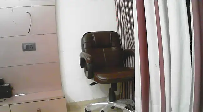 Snapshot of collage_hoty chatting on 03.21.25 collage hoty online show from 03.21.25