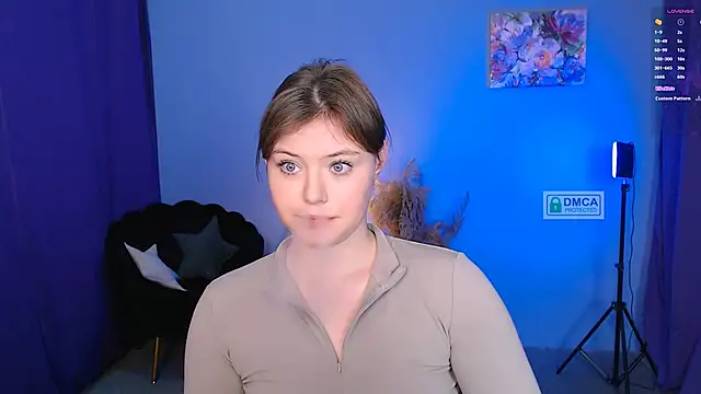 Snapshot of nikole_kitt chatting on 01.13.25 nikole kitt online show from 01.13.25