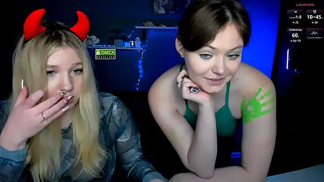 Snapshot of nikole_kitt chatting on 01.31.25 nikole kitt online show from 01.31.25