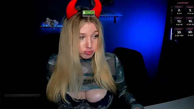 Snapshot of nikole_kitt chatting on 02.01.25 nikole kitt online show from 02.01.25
