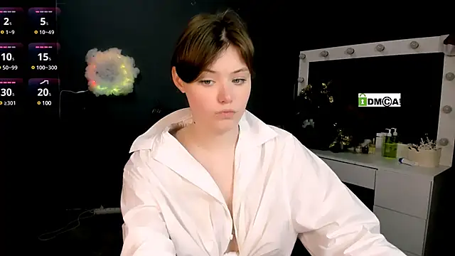 Snapshot of nikole_kitt chatting on 02.11.25 nikole kitt online show from 02.11.25