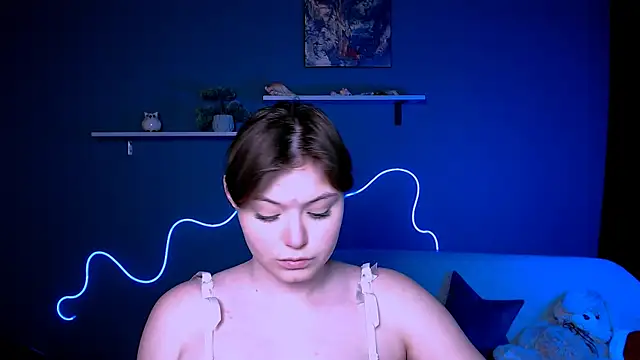 Snapshot of nikole_kitt chatting on 02.12.25 nikole kitt online show from 02.12.25