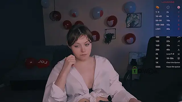 Snapshot of nikole_kitt chatting on 02.22.25 nikole kitt online show from 02.22.25