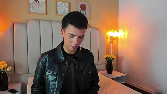 Snapshot of SEANTROYY chatting on 10.14.25 SEANTROYY online show from 10.14.25