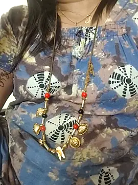 gaurika18 online show from 10.31.25