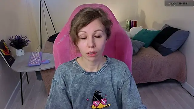 Snapshot of Lill_Mary chatting on 02.20.25 Lill Mary online show from 02.20.25