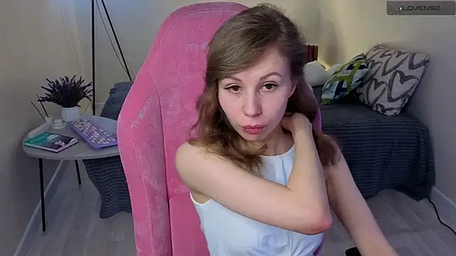 Snapshot of Lill_Mary chatting on 03.08.25 Lill Mary online show from 03.08.25