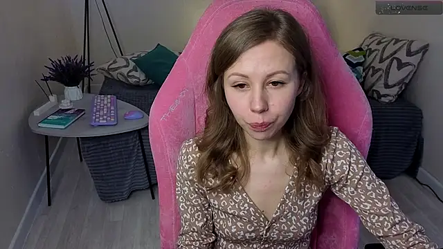 Snapshot of Lill_Mary chatting on 03.11.25 Lill Mary online show from 03.11.25