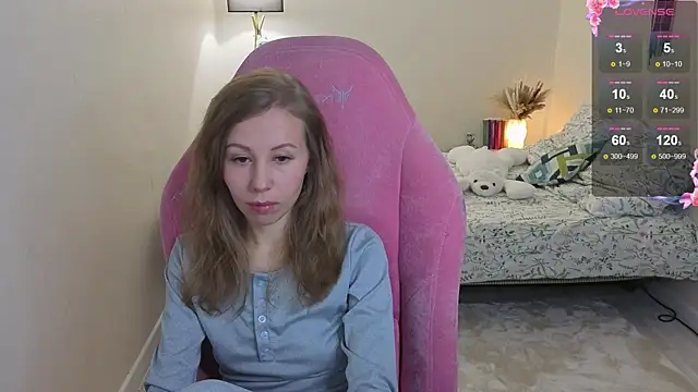 Snapshot of Lill_Mary chatting on 10.18.25 Lill Mary online show from 10.18.25