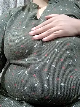 Snapshot of Bbw_Juice_Wife chatting on 12.13.24 Bbw Juice Wife online show from 12.13.24