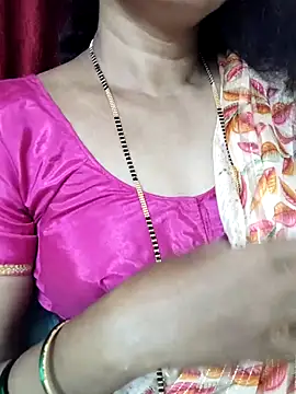 Snapshot of anuradha1432 chatting on 09.30.25 anuradha1432 online show from 09.30.25